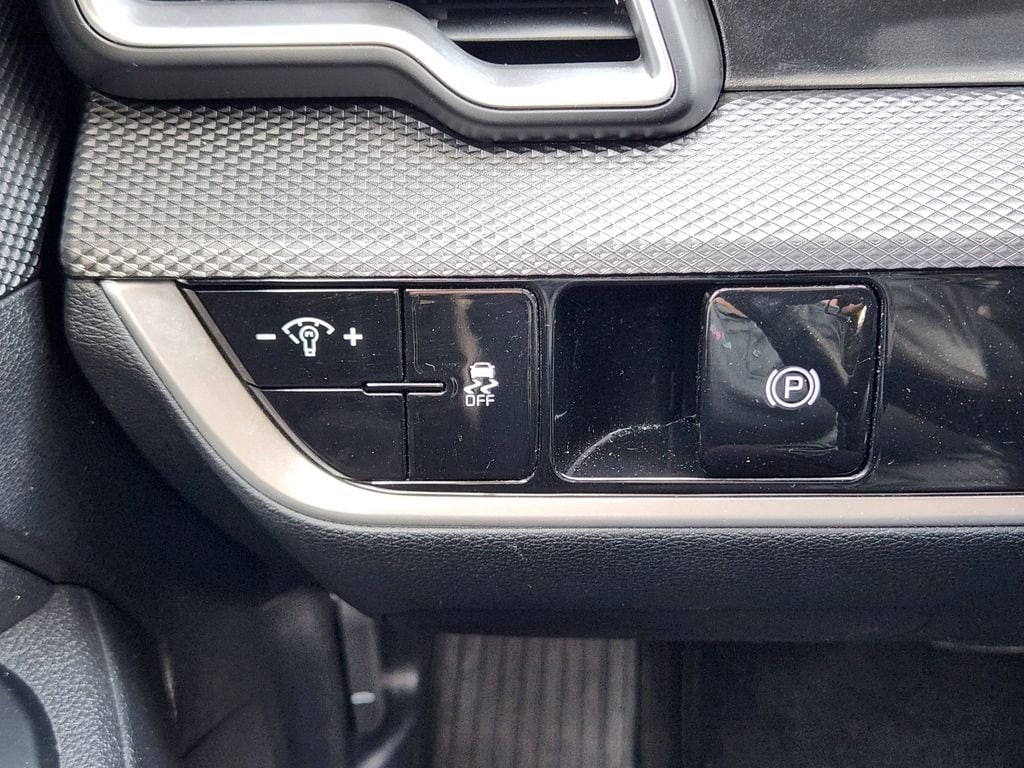 2025 Kia Sportage LX - Photo 22