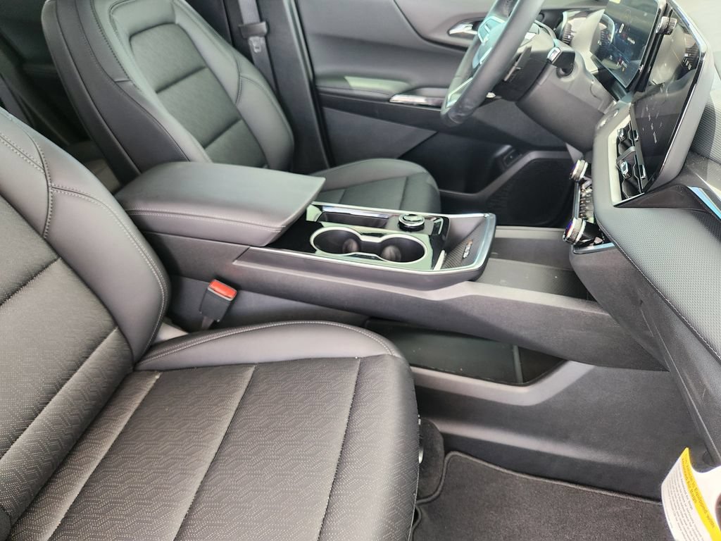 2026 Chevrolet Equinox LT - Photo 10
