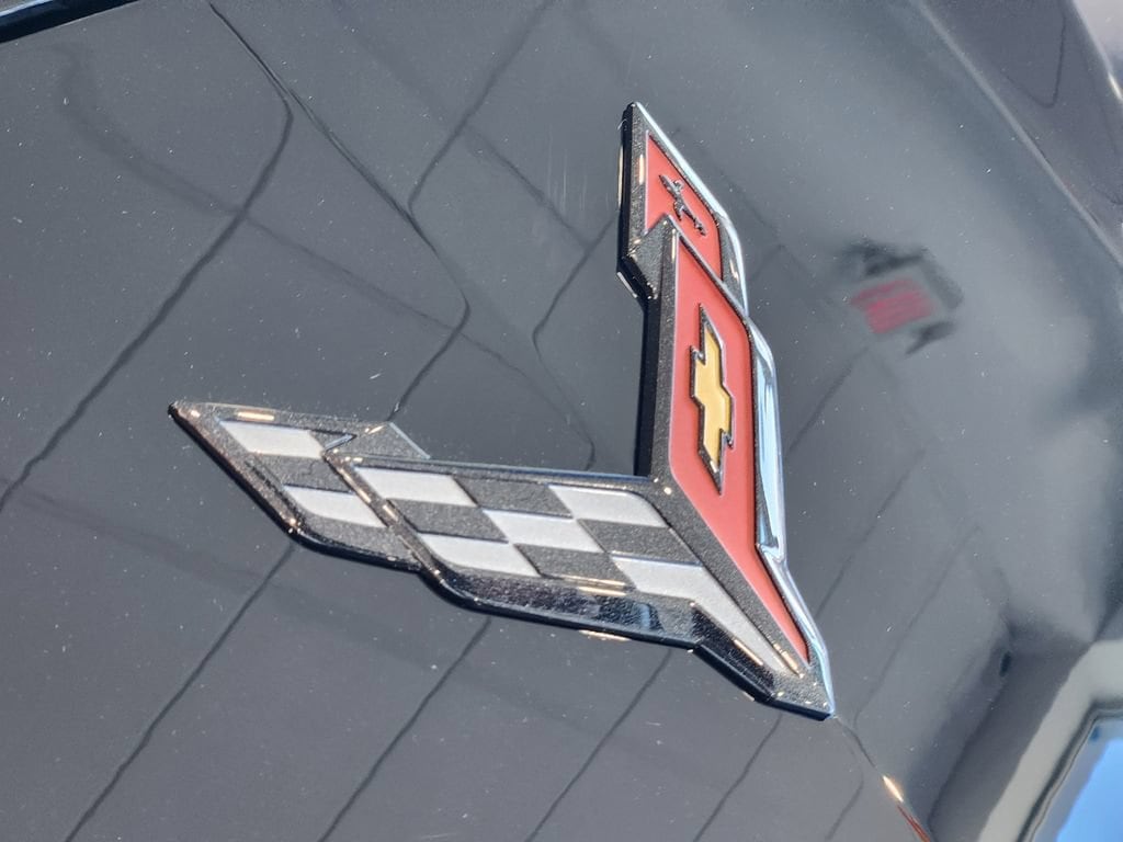 2027 Chevrolet Corvette 2LT - Photo 7