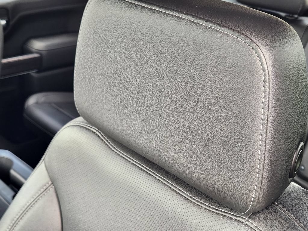 2021 Chevrolet Silverado 1500 LTZ - Photo 15