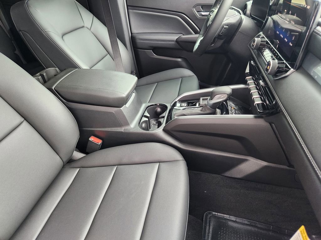 2026 Chevrolet Colorado LT - Photo 10