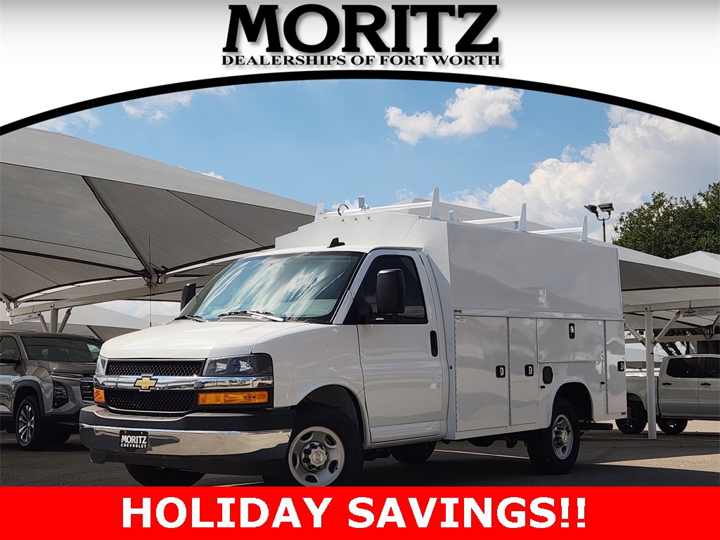 2025 Chevrolet Express Cutaway Base's photo