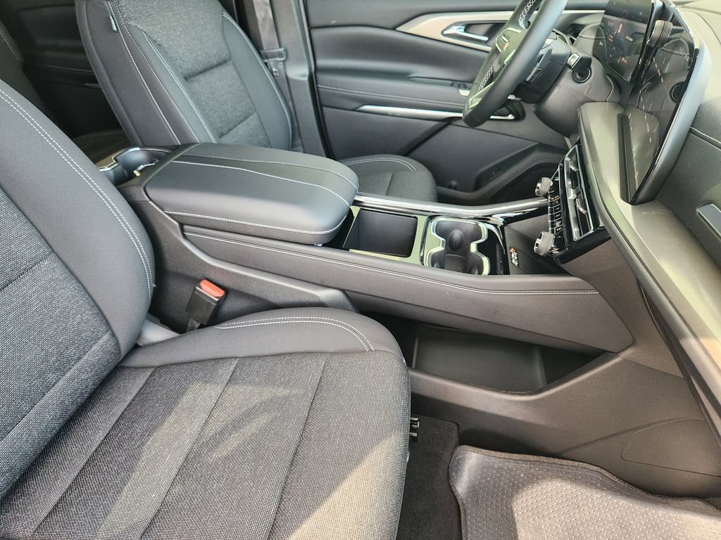 2027 Chevrolet Traverse LT - Photo 10