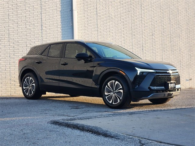 2025 Chevrolet Blazer EV photo 2