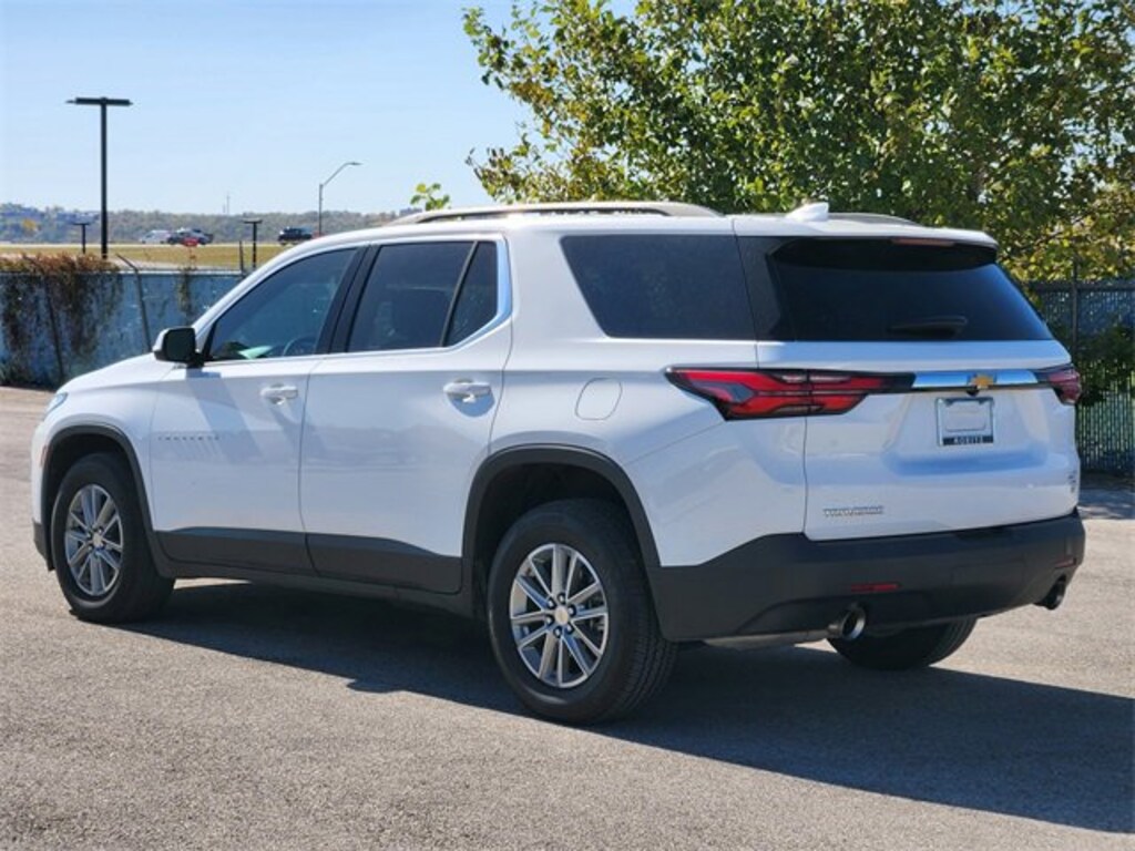 Certified 2023 Chevrolet Traverse LT Cloth SUV
