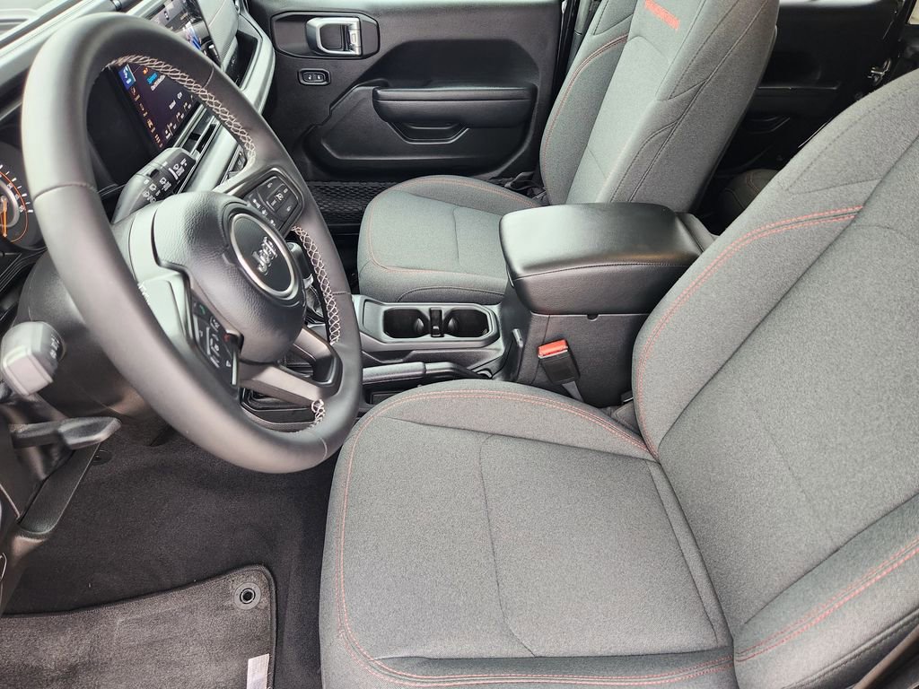 2025 Jeep Wrangler 4-Door Rubicon - Photo 13