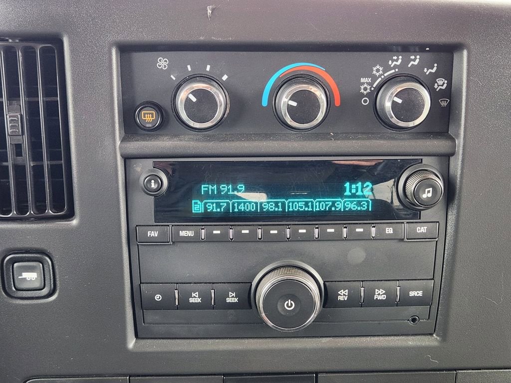 2025 Chevrolet Express Passenger LS - Photo 17
