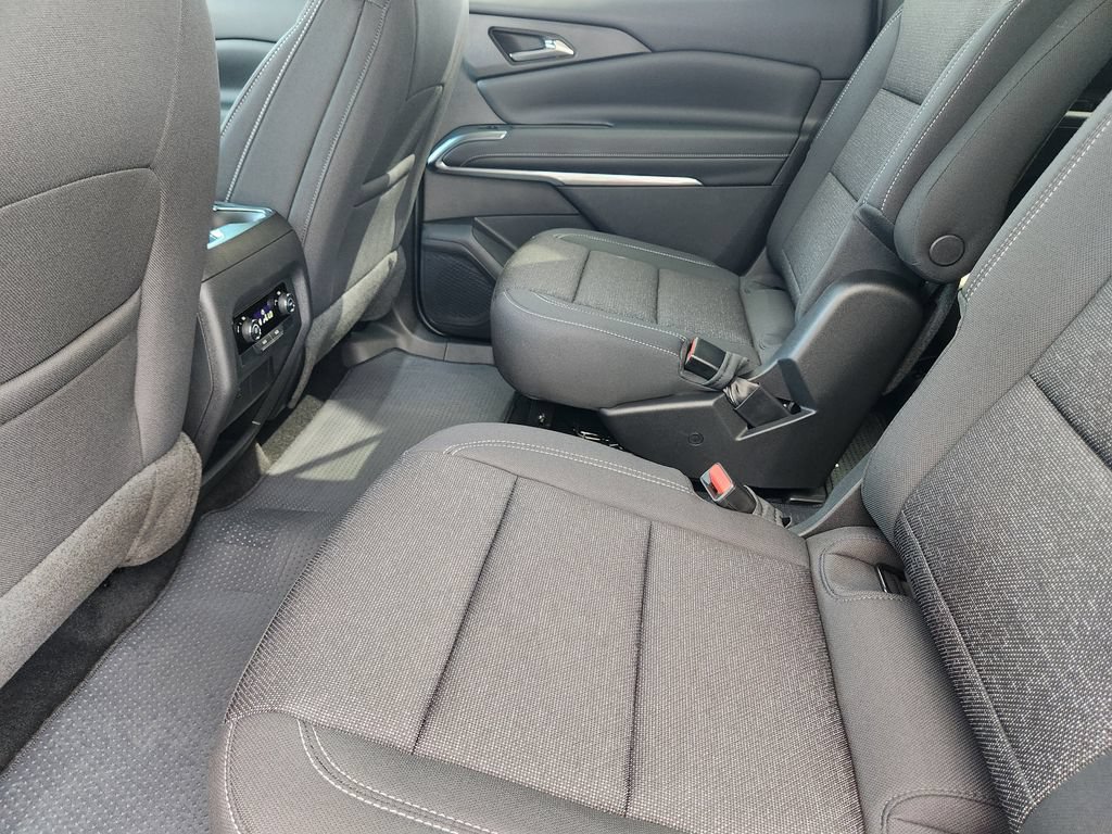 2027 Chevrolet Traverse LT - Photo 19
