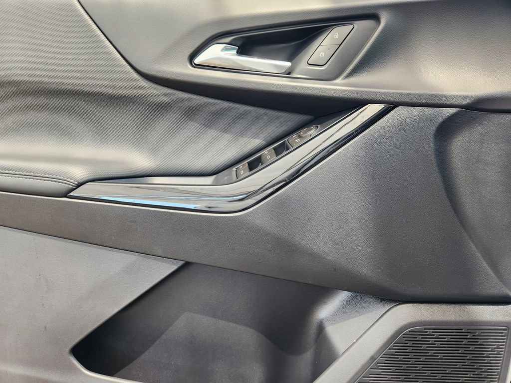 2026 Chevrolet Equinox LT - Photo 16