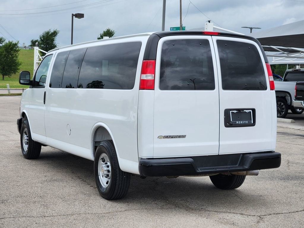 2025 Chevrolet Express Passenger LS - Photo 7