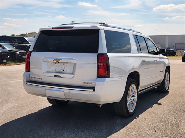 2019 Chevrolet Suburban Premier photo 4