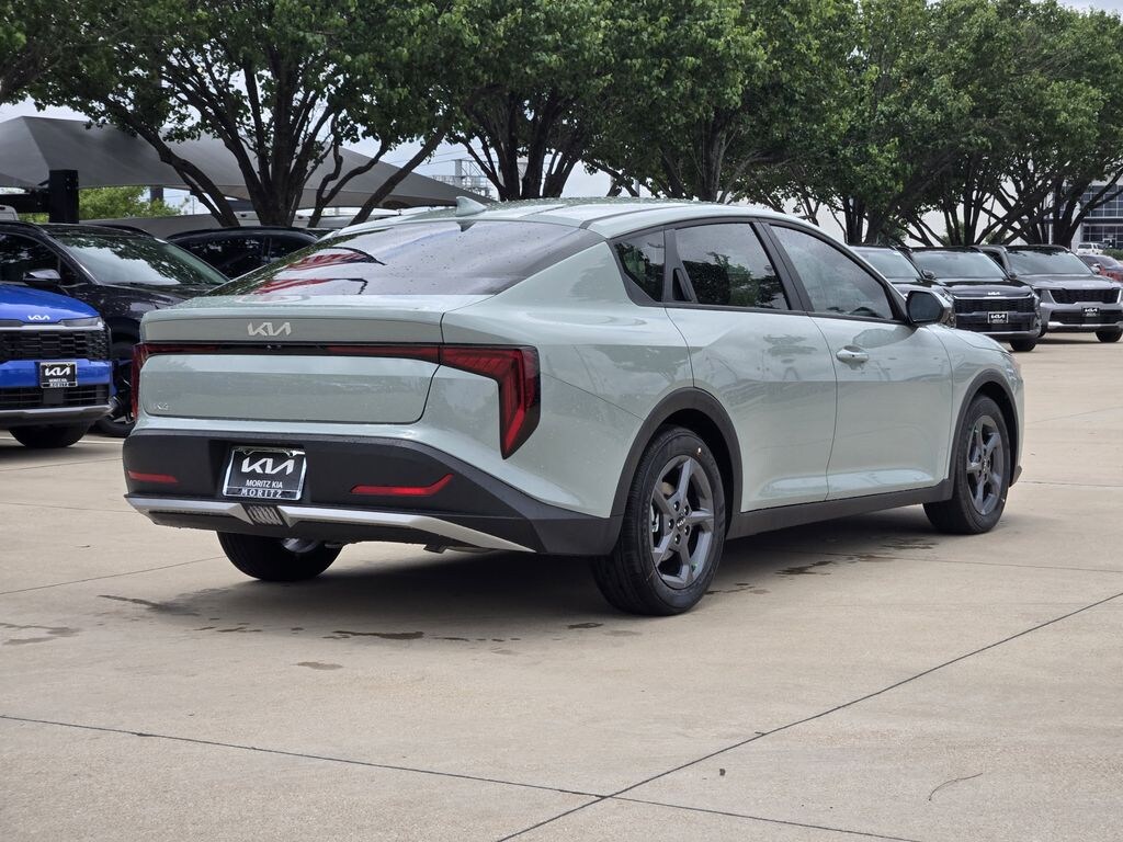 New 2026 Kia K4 LXS Sedan