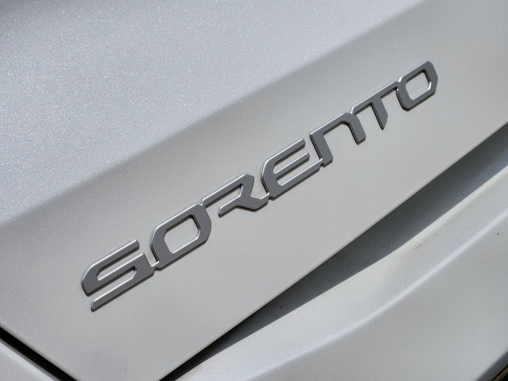 2026 Kia Sorento EX Hybrid - Photo 9