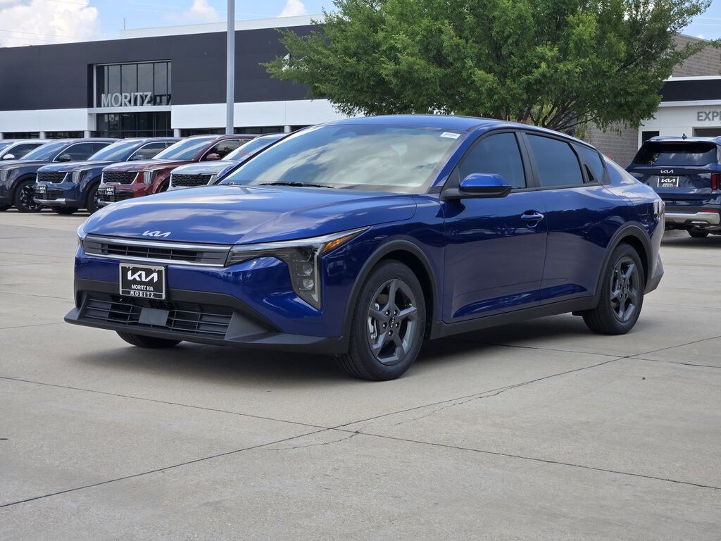 New 2026 Kia K4 LXS Sedan