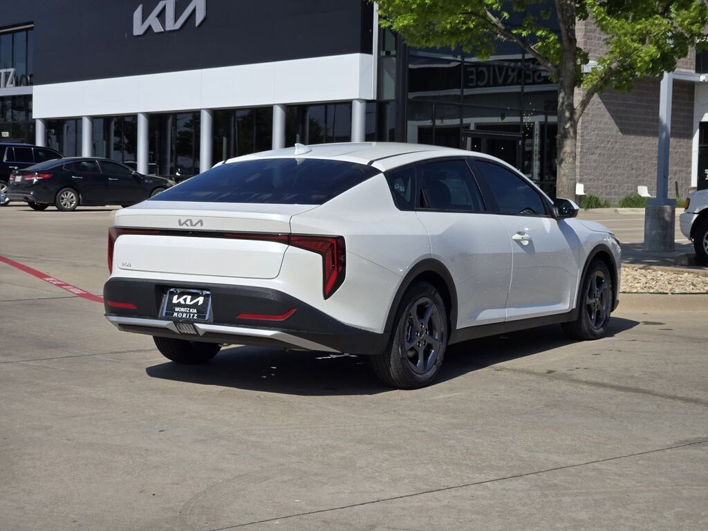 New 2026 Kia K4 LXS Sedan