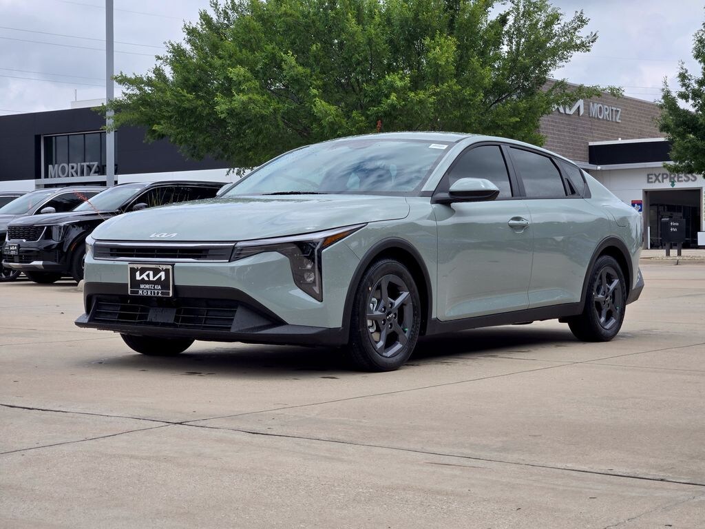 New 2026 Kia K4 LXS Sedan