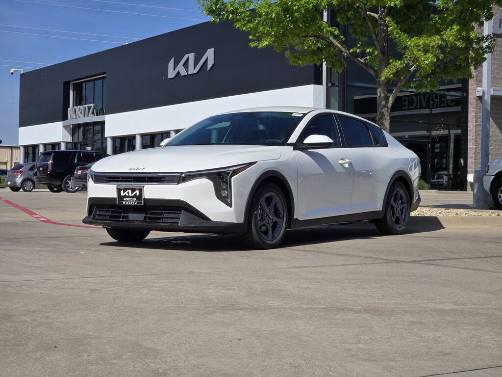 New 2026 Kia K4 LXS Sedan