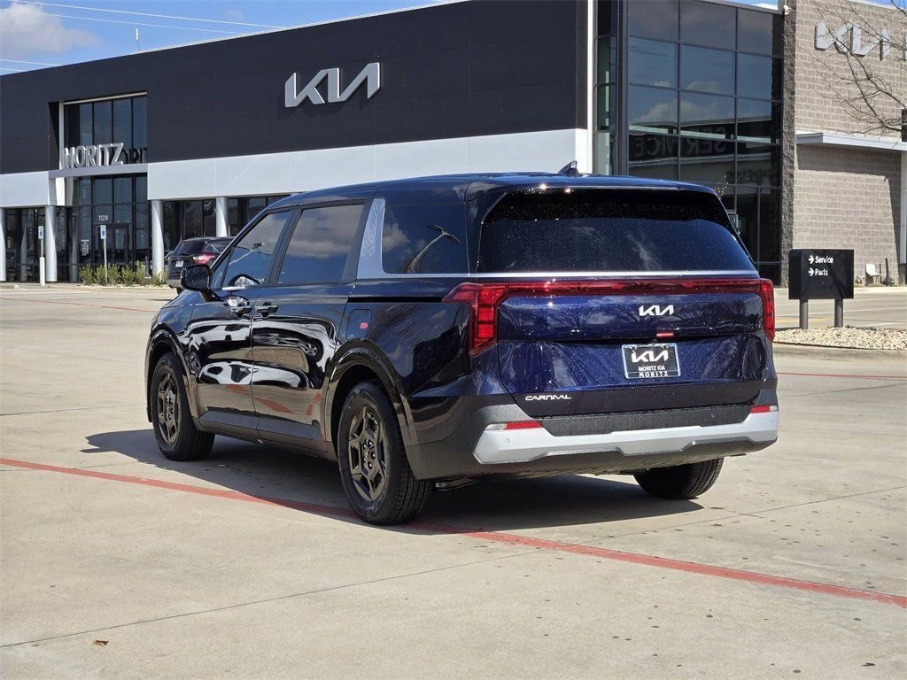 New 2026 Kia Carnival LXS Minivan/Van