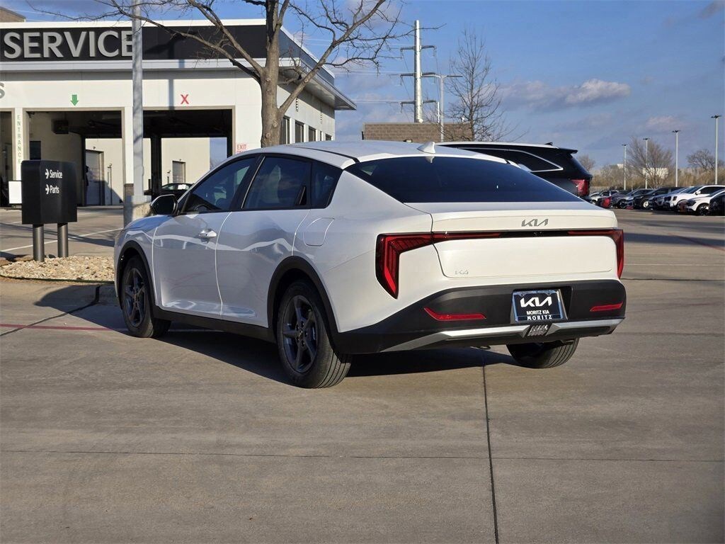 New 2026 Kia K4 LXS Sedan