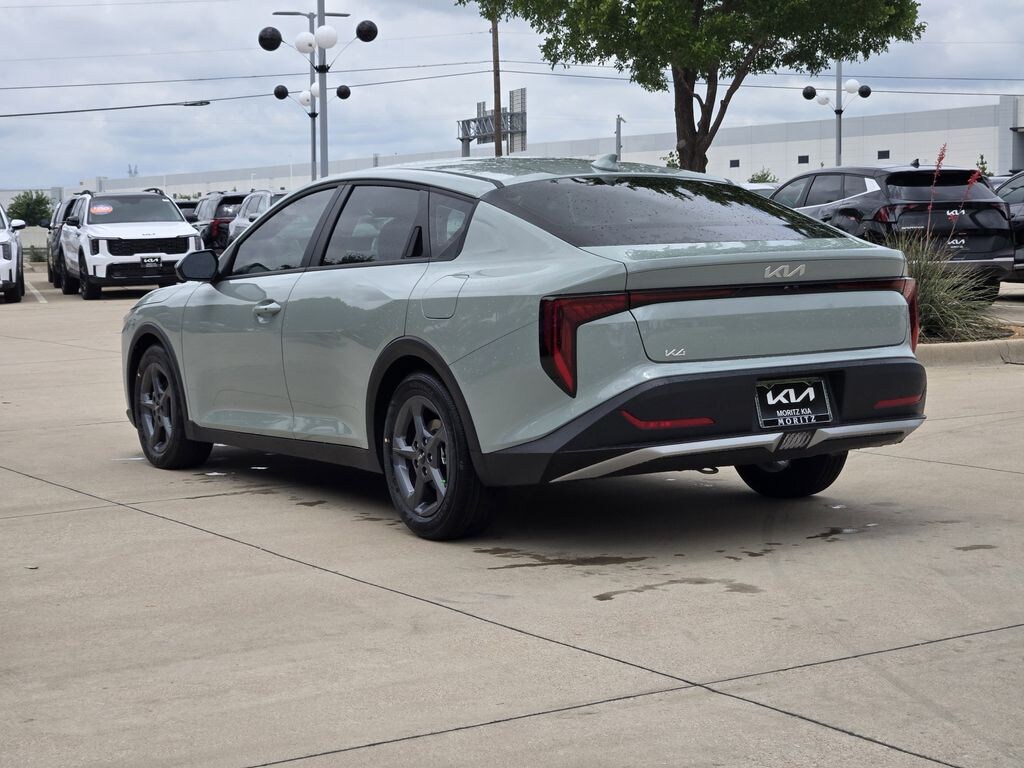 New 2026 Kia K4 LXS Sedan