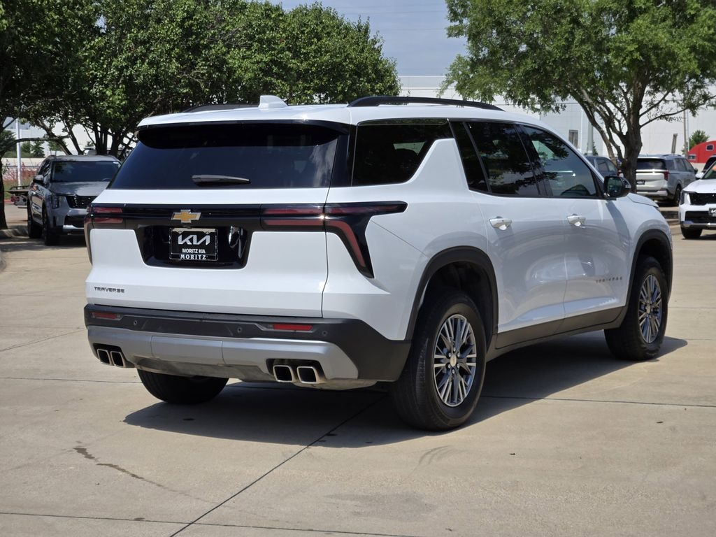 Used 2025 Chevrolet Traverse LT SUV