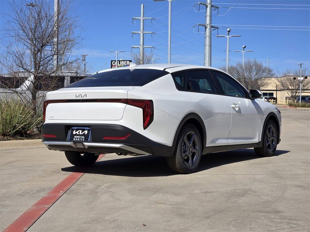 New 2026 Kia K4 LXS Sedan