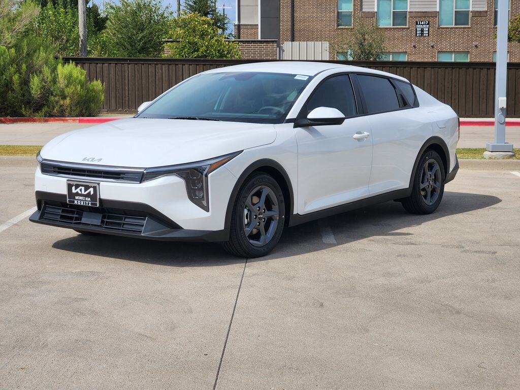 New 2026 Kia K4 LXS Sedan
