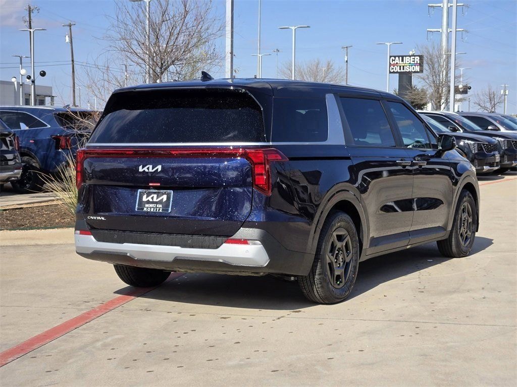 New 2026 Kia Carnival LXS Minivan/Van