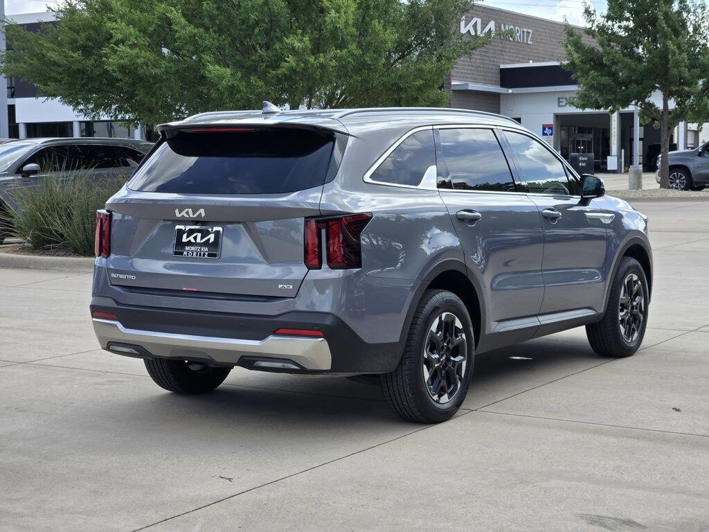 New 2025 Kia Sorento S SUV