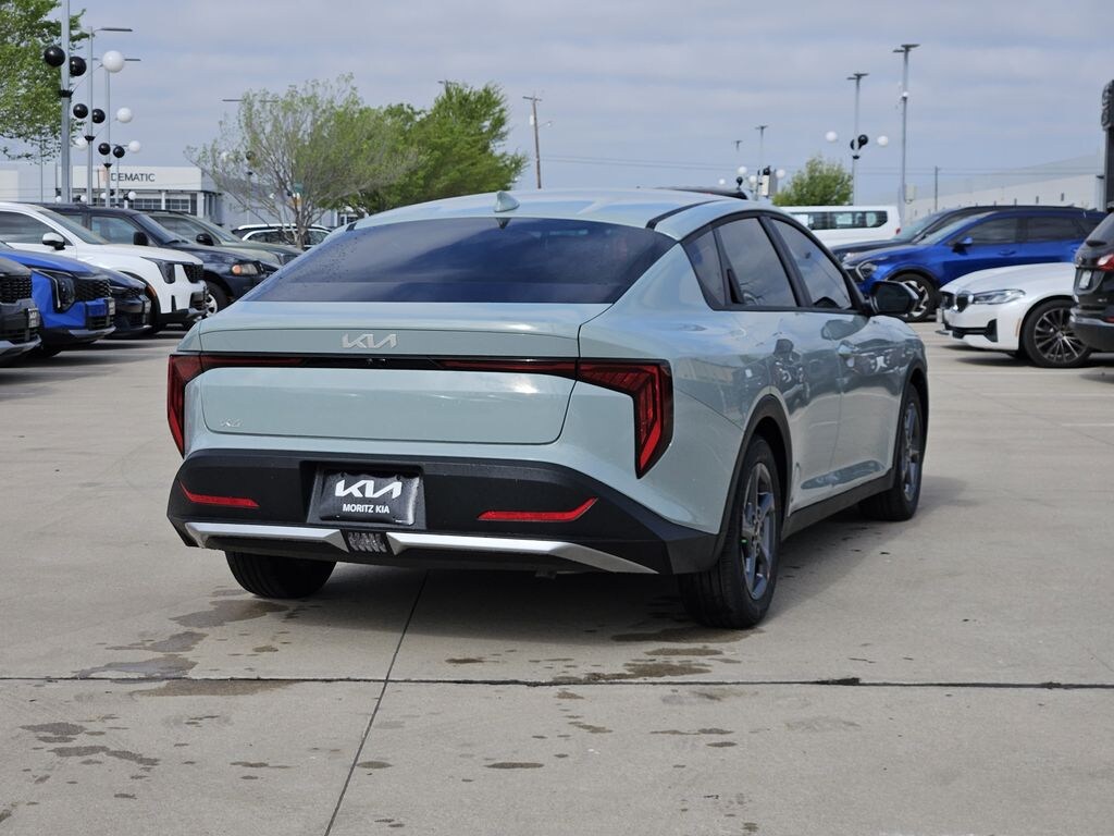 New 2026 Kia K4 LXS Sedan