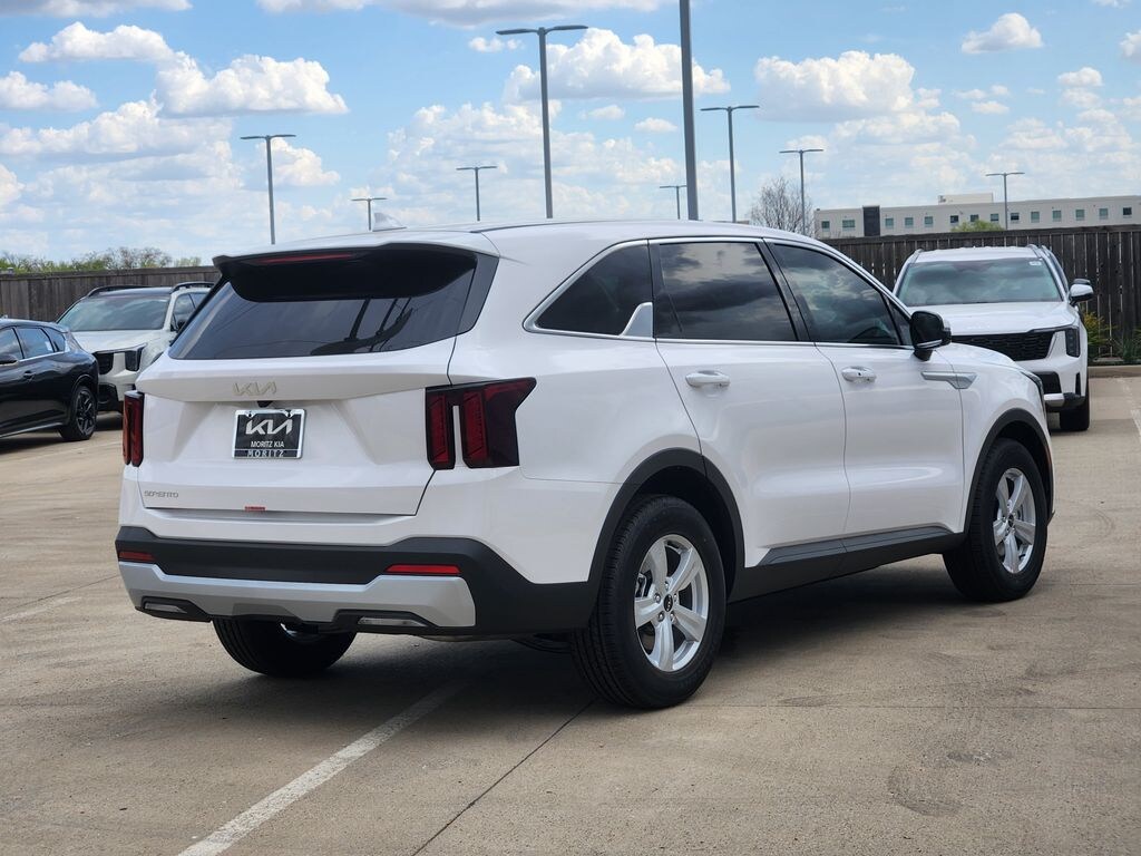 New 2026 Kia Sorento LX SUV
