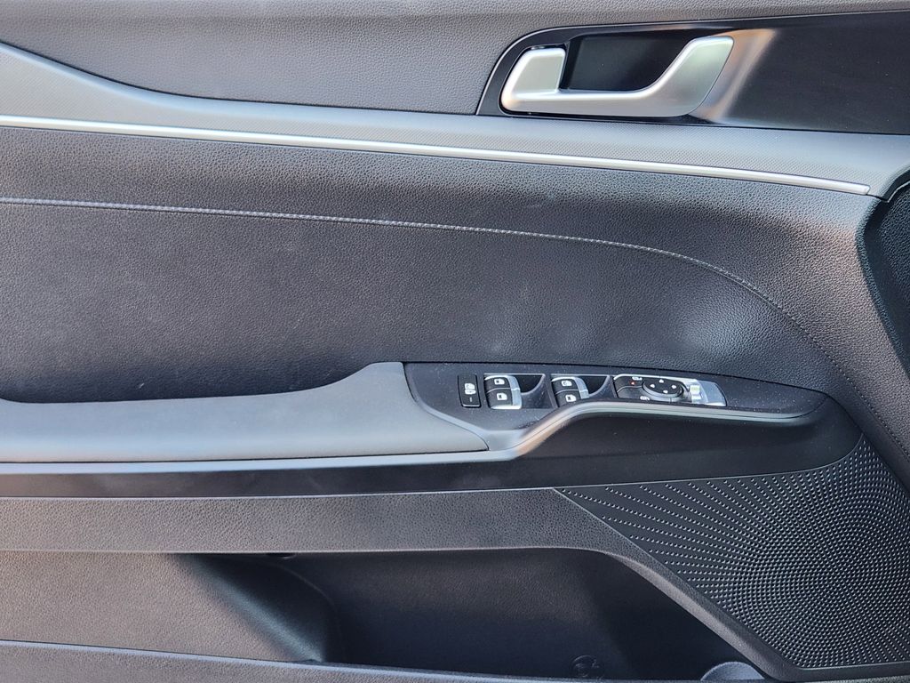 2026 Kia K5 LXS - Photo 16