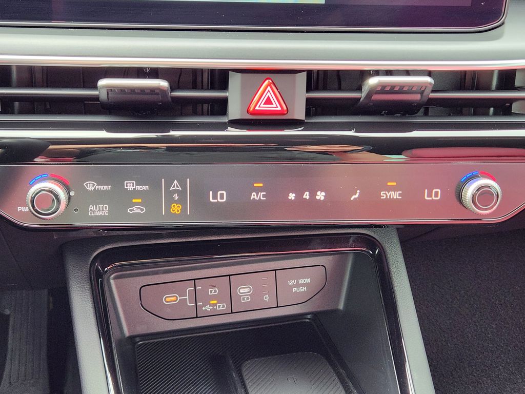 2026 Kia K5 GT-Line - Photo 14