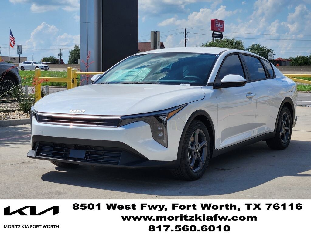 New 2026 Kia K4 LXS Sedan