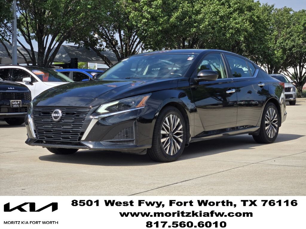 Used 2024 Nissan Altima 2.5 SV Sedan