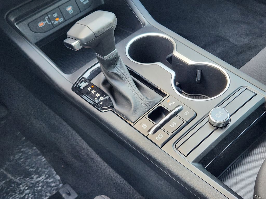 2026 Kia K5 LXS - Photo 15