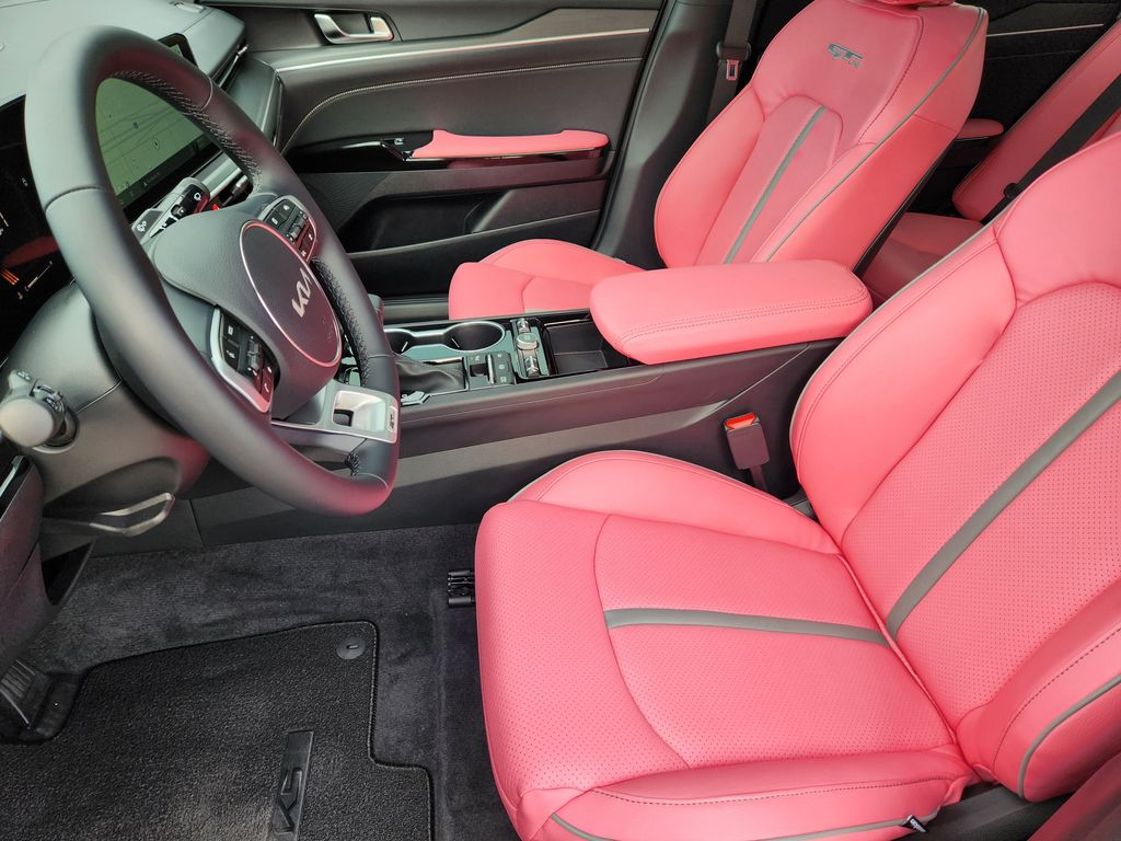 2026 Kia K5 GT-Line - Photo 9