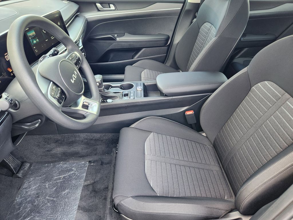 2026 Kia K5 LXS - Photo 9