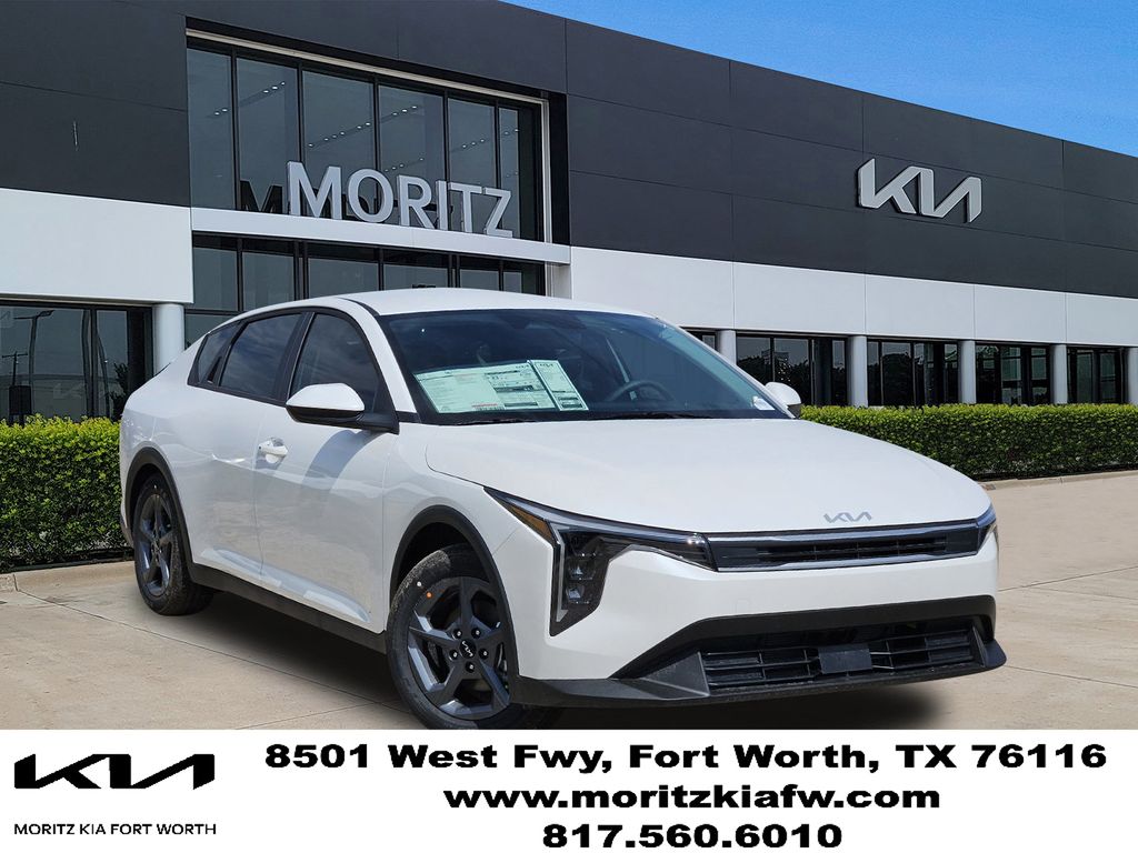 2026 Kia K4 LXS AT's photo