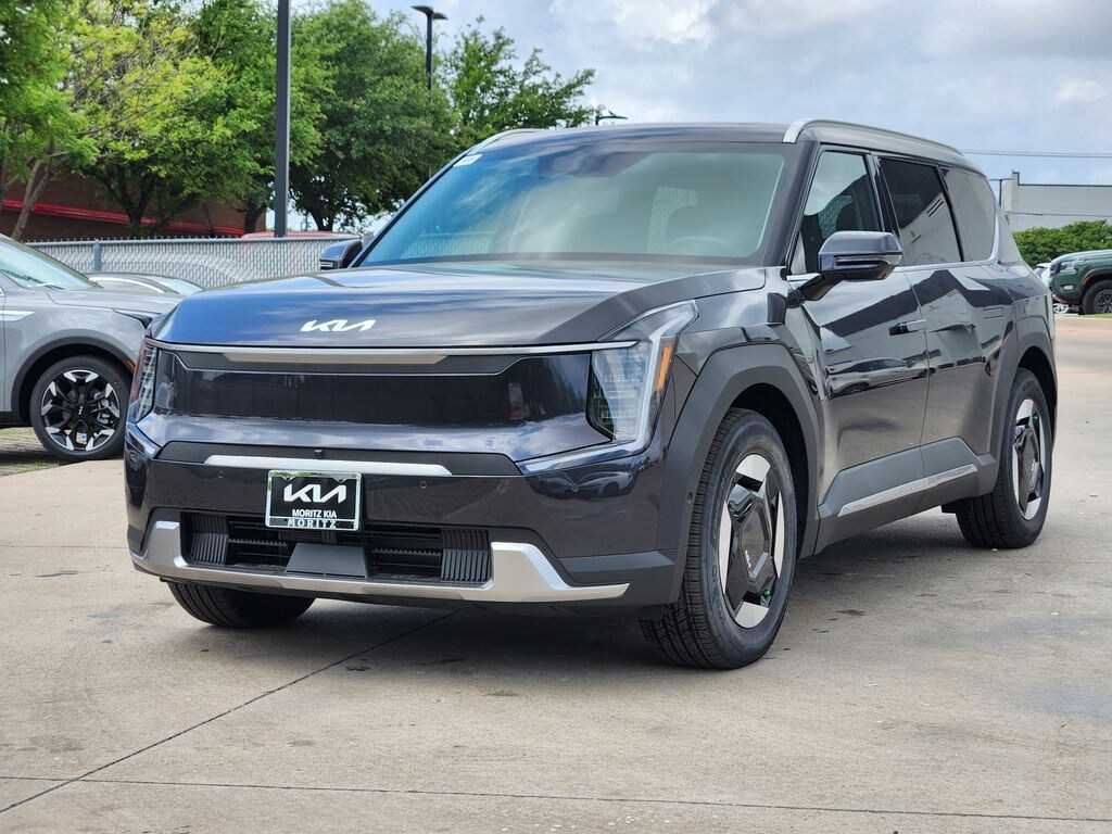 New 2026 Kia EV9 Wind SUV