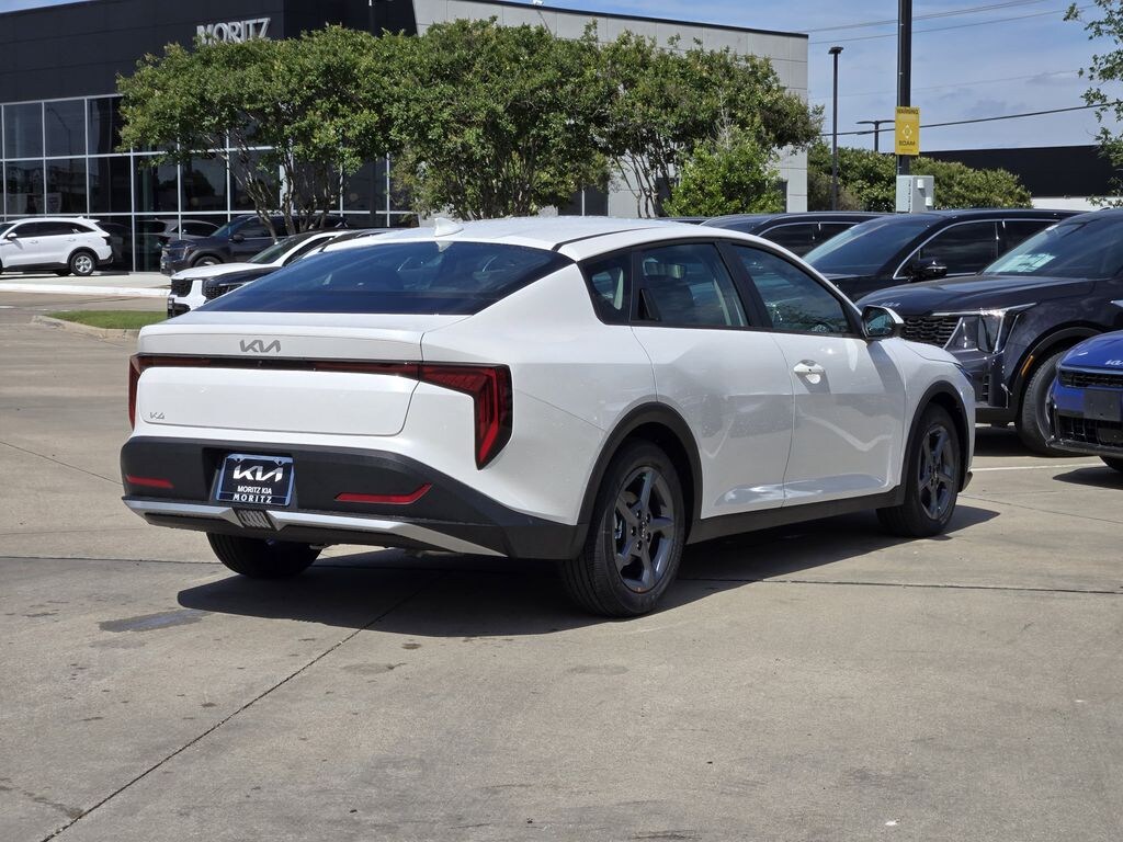 New 2026 Kia K4 LXS Sedan