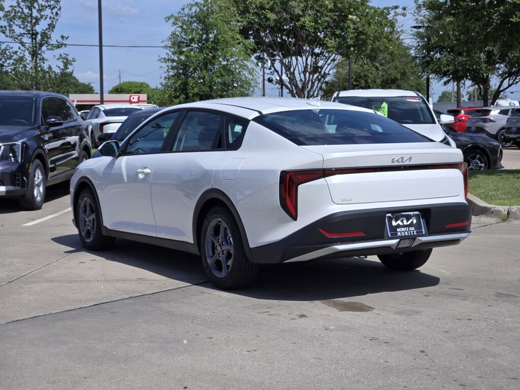 New 2026 Kia K4 LXS Sedan