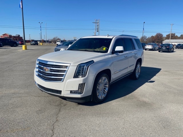 Used 2019 Cadillac Escalade Platinum with VIN 1GYS4DKJ9KR168822 for sale in Sikeston, MO