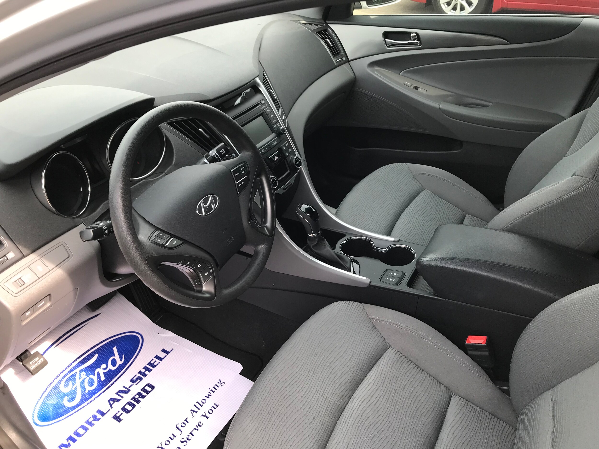 2016 Hyundai Sonata Hybrid SE photo 2