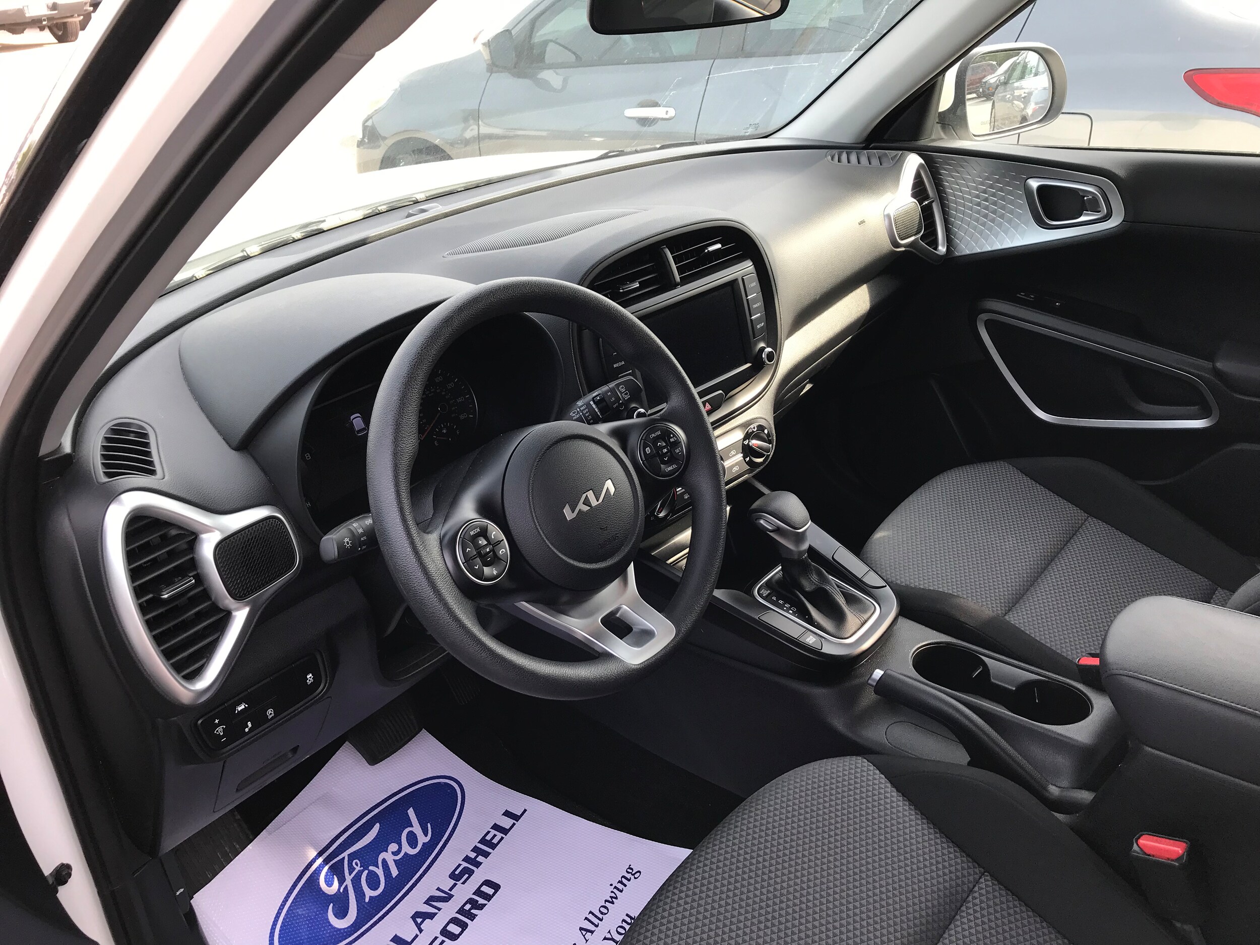 2022 Kia Soul LX S X-Line photo 3