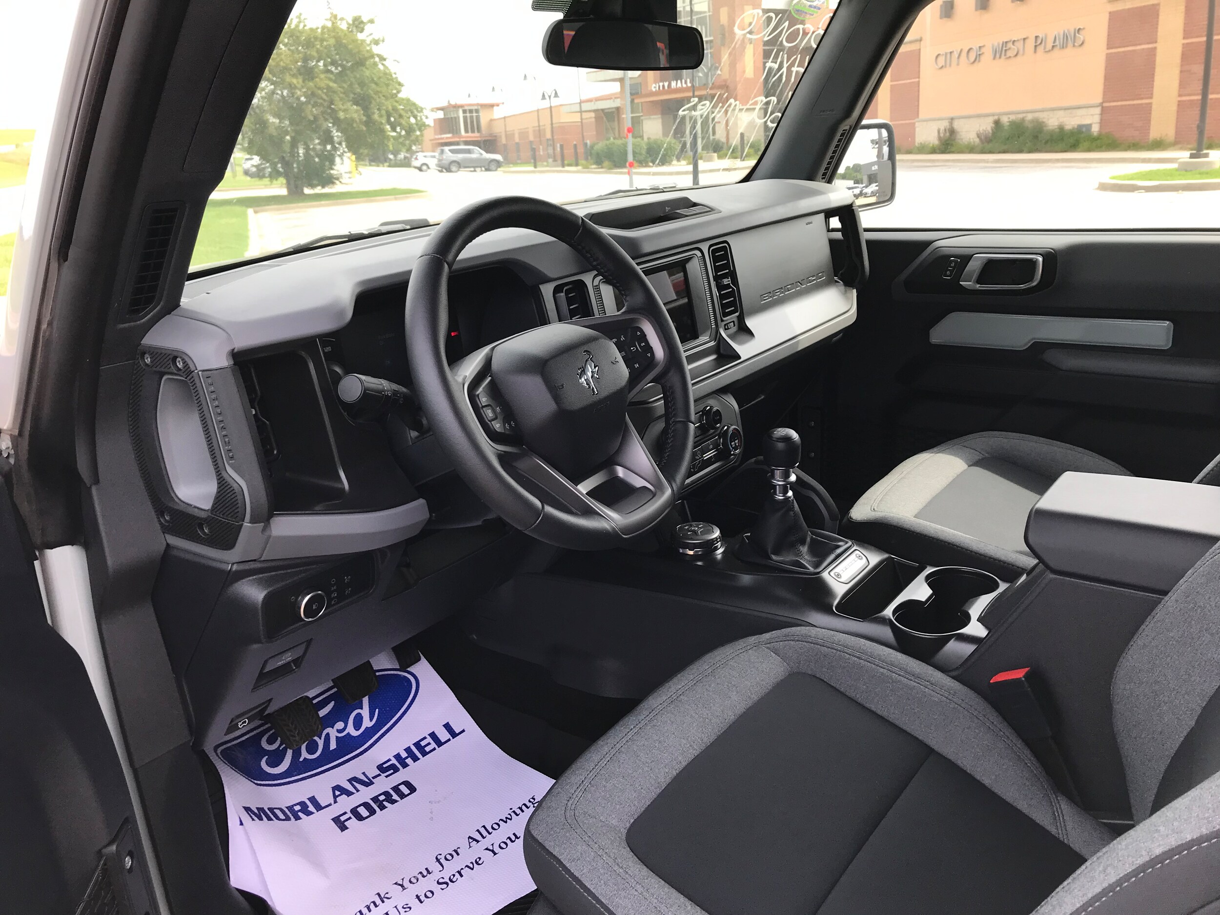 2022 Ford Bronco Base Big Bend Black Diamond Outer Banks photo 3