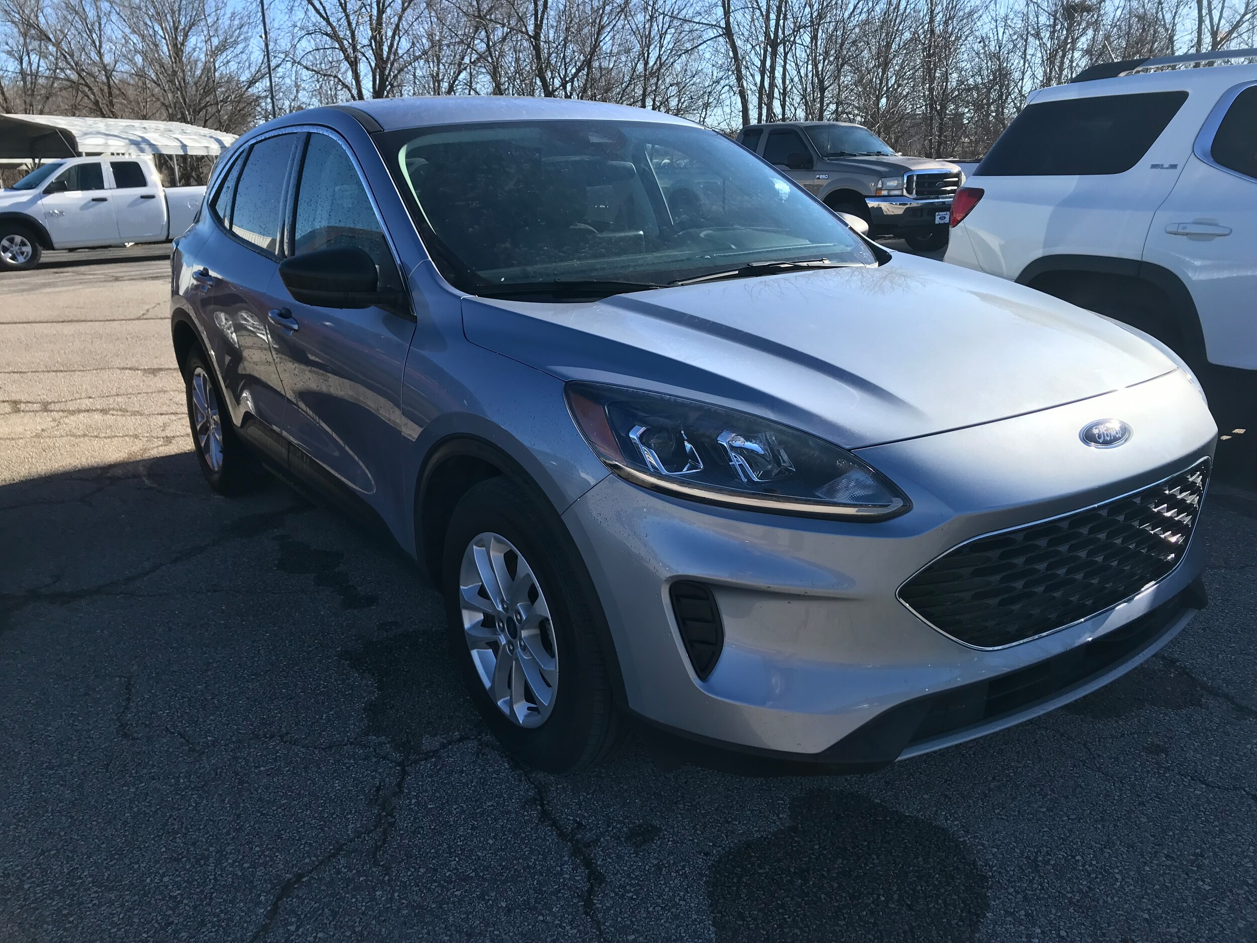 2022 Ford Escape SE photo 3