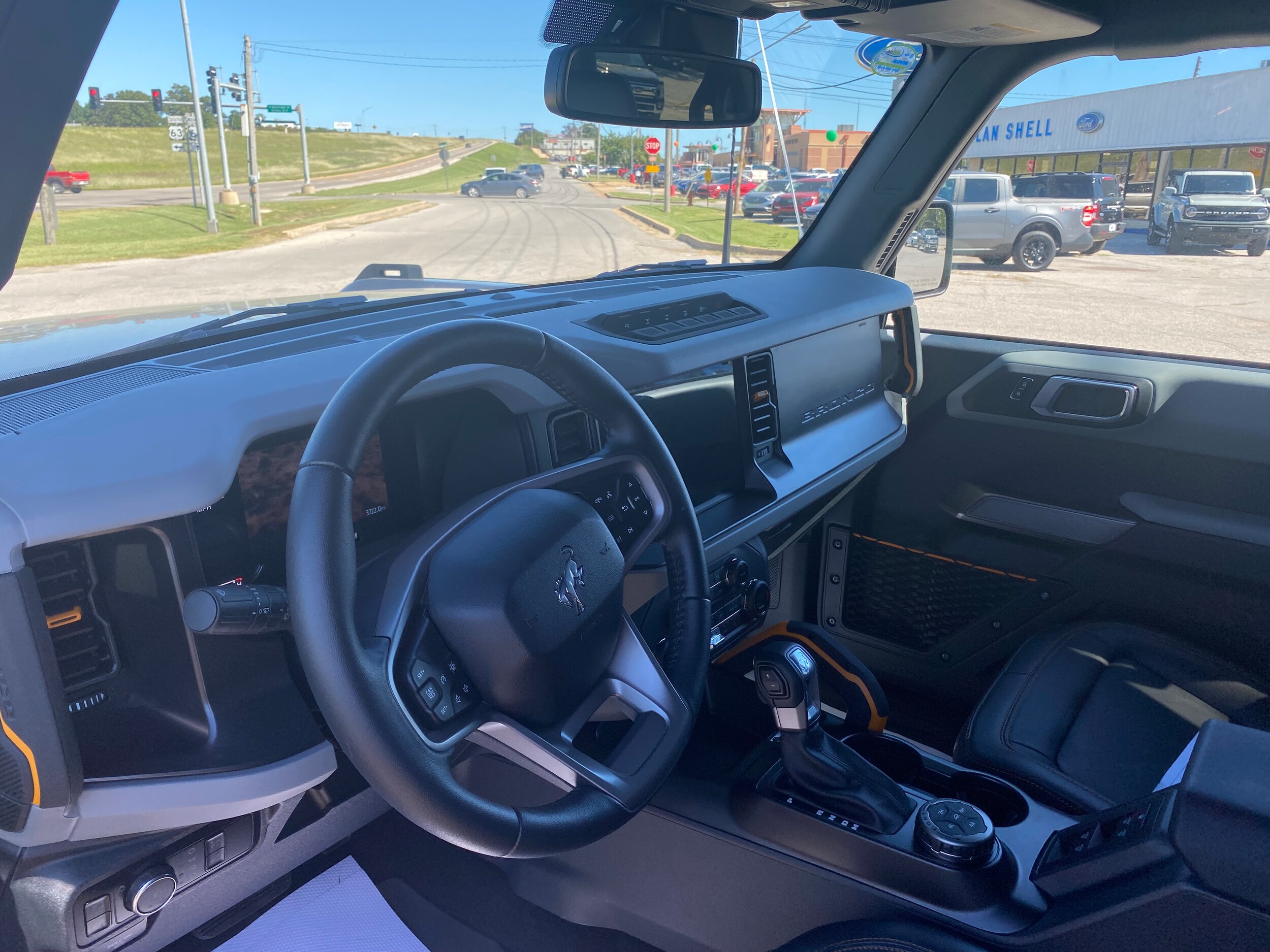 2023 Ford Bronco Base Big Bend Black Diamond Outer Banks Badlands Wildtrak Everglades photo 2