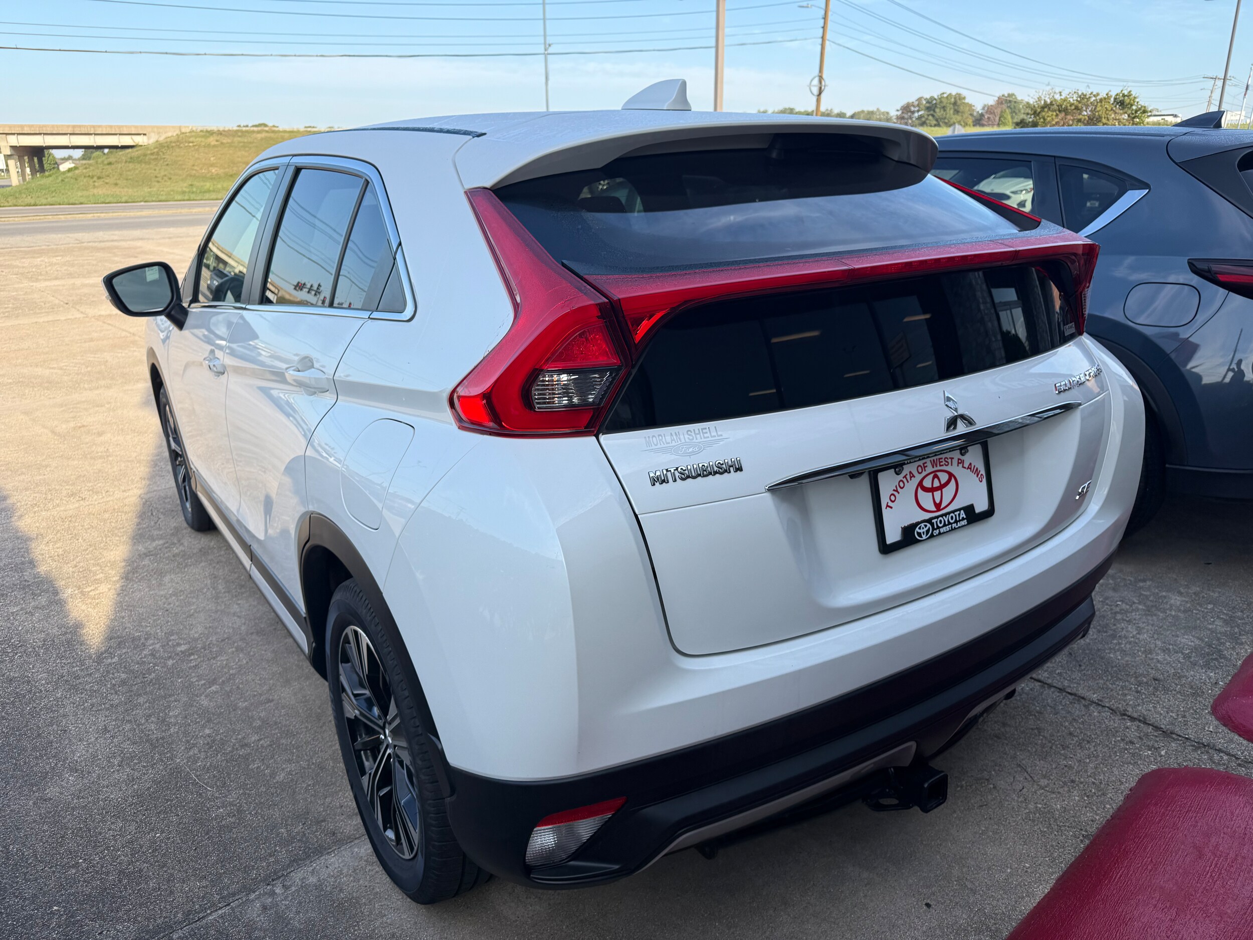 2019 Mitsubishi Eclipse Cross photo 3