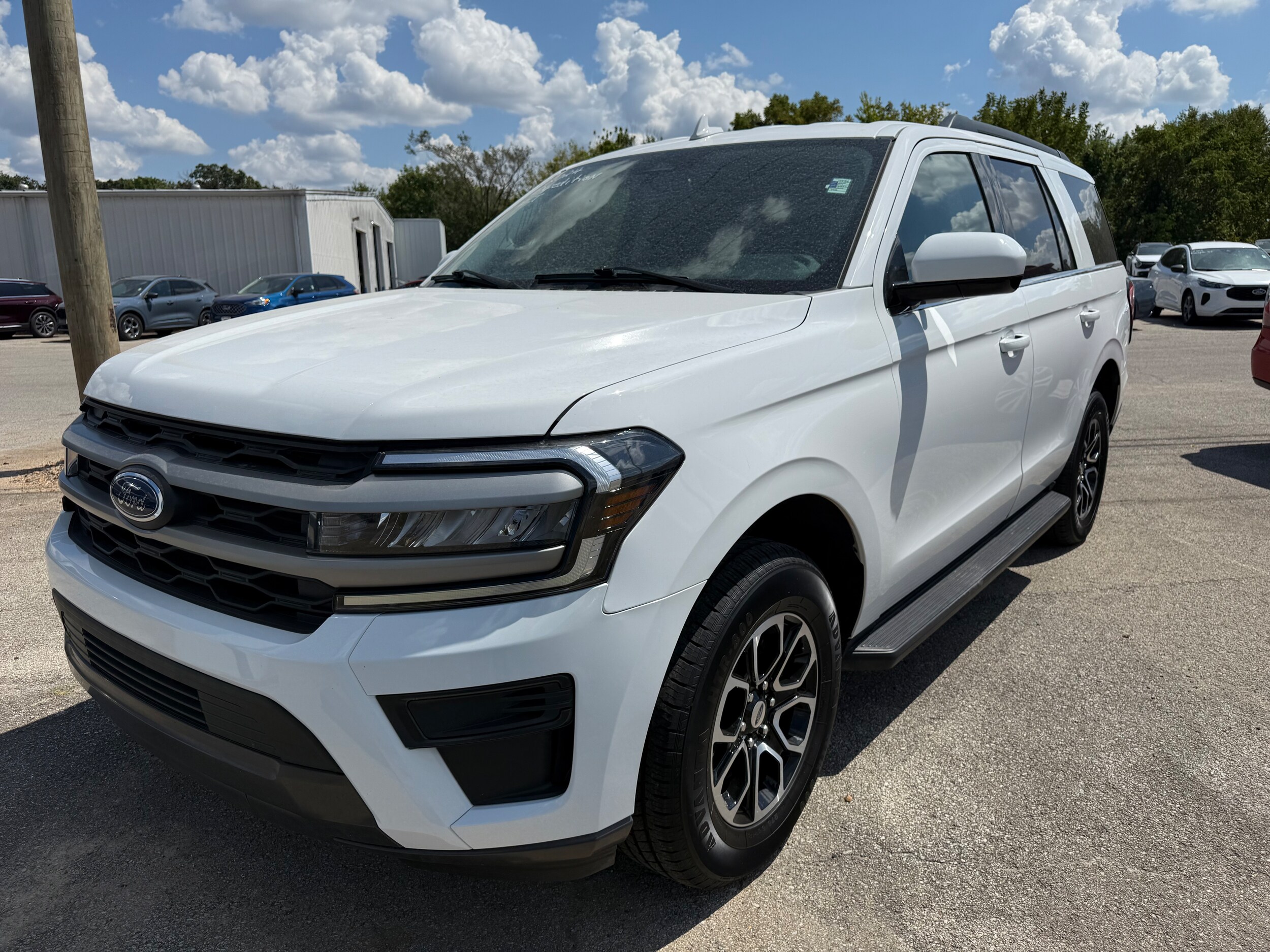 2024 Ford Expedition XLT photo 3